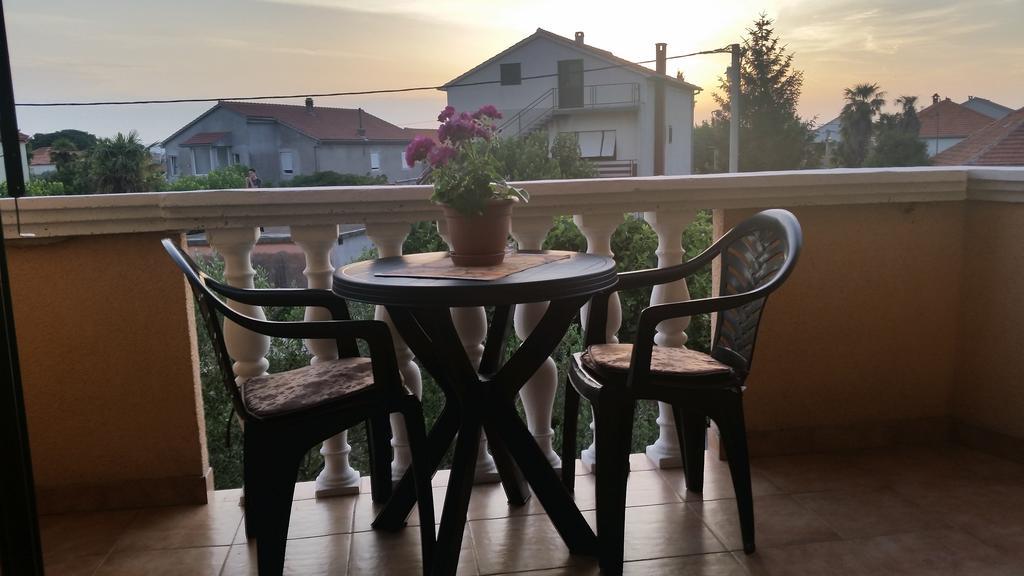 Apartments Dano Сукошан Номер фото